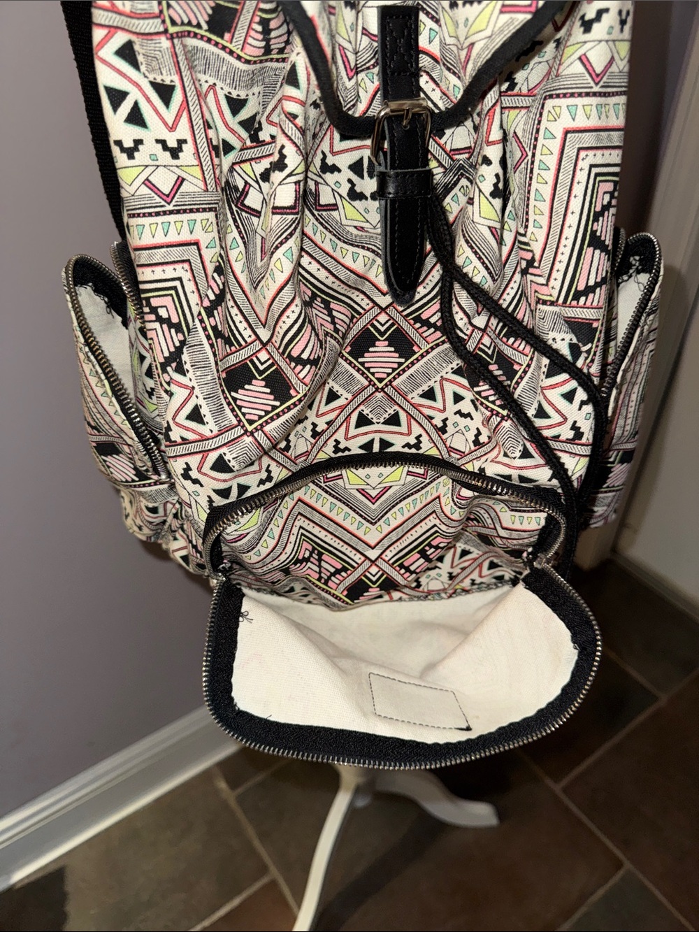 PINK Victorias Secret Patterned Drawstring Backpack - Picture 3 of 8